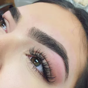 Cover image for Online course Cejas y Pestañas Perfectas con Micropigmentacion &amp; Microblanding