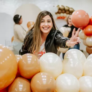 Imagen de portada para Curso online Decoración completa (arco de globos)