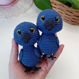 Imagem de capa para o Ebook PDF- Ararinha em amigurumi