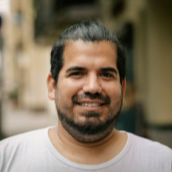 🔹Jorge T., Emprendedor.