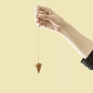 Imagen de portada para Curso online Limpieza Energética con Péndulo Video_Curso 