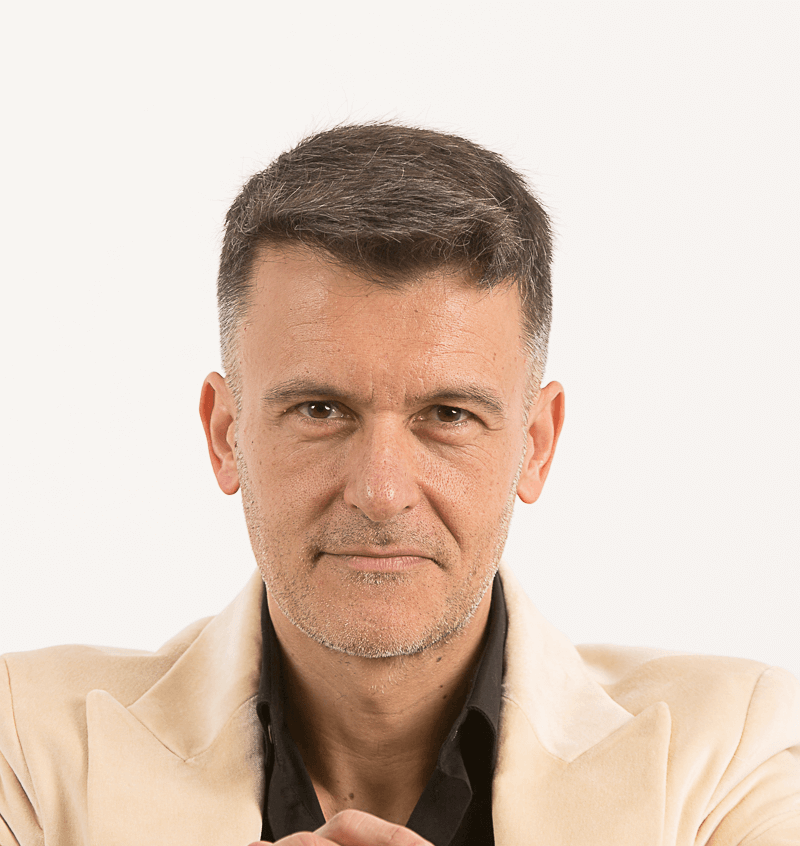 Óscar Fernández Orellana