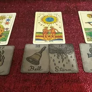 Imagen de portada para Curso online 🌟 Tarot Pontevedra: Descubre Tu Destino 🌟