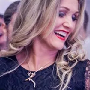 Imagem de capa para o Curso online Aulas e Tutoriais Prof Mirian Fernandes