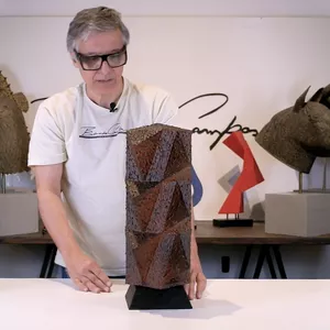 Imagem de capa para o Curso online ESCULTURA COM PAPEL - NÍVEL BÁSICO