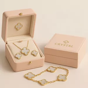 Imagem do curso Método Crystal: Empreenda com Semijoias e Conquiste Sua Liberdade Financeira