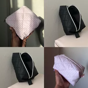 Imagem de capa para o Ebook Kit moldes de necessaire